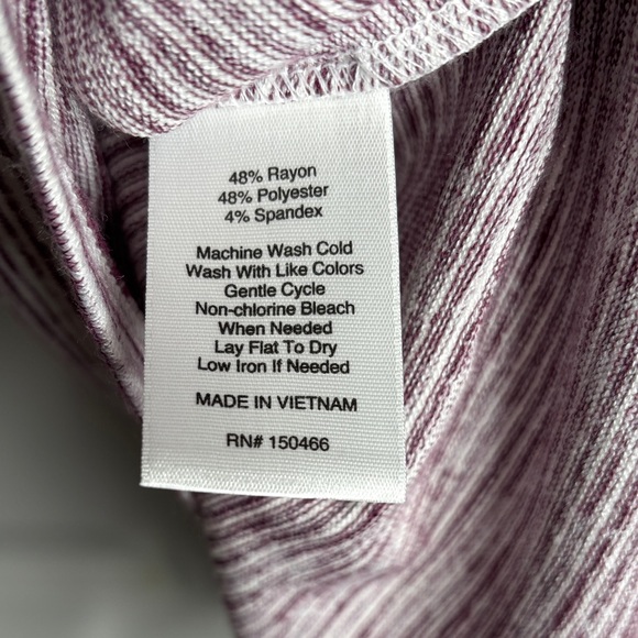 Market & Spruce Maroon and White Textured Top - Picture 4 of 4